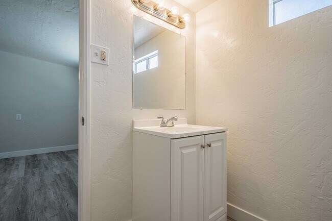 Building Photo - 32958 Urban Ave