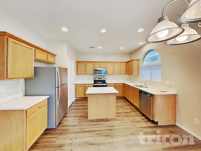 Building Photo - 4843 W Dunbar Dr