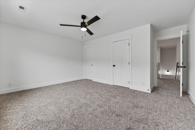 Building Photo - 309 Front Rdg Cir