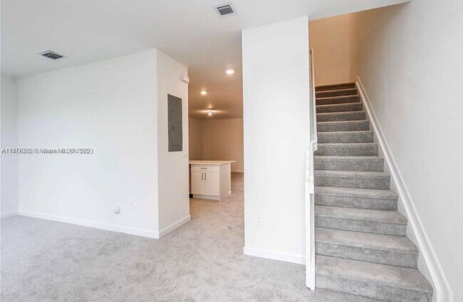 Building Photo - 26459 SW 148th Ave