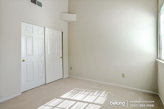Building Photo - 511 Saint Thomas Ln