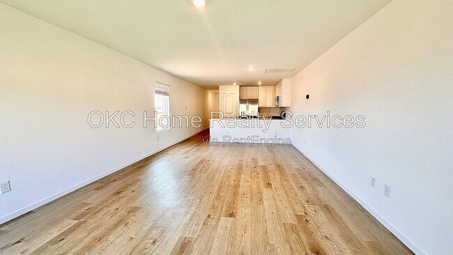 Building Photo - 20404 Deer Creek Dr