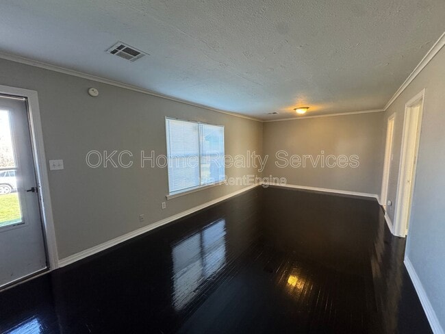 Building Photo - 1516 Park Cir