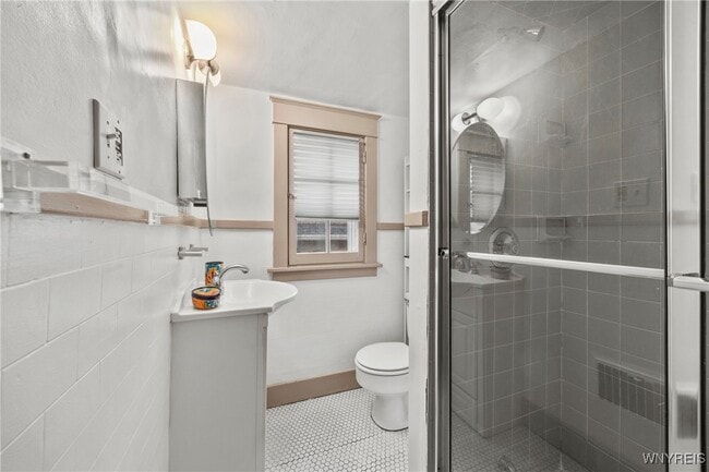 Building Photo - 736 Lafayette Ave