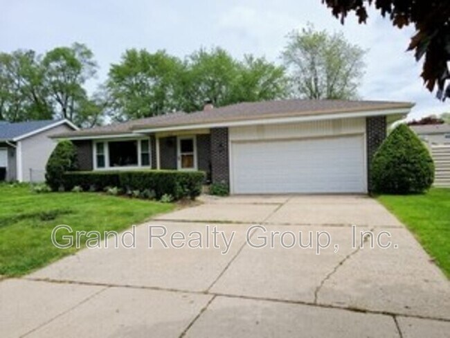 Building Photo - 531 Evergreen Ct