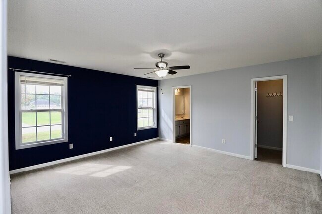 Building Photo - 60 Vinca Ct