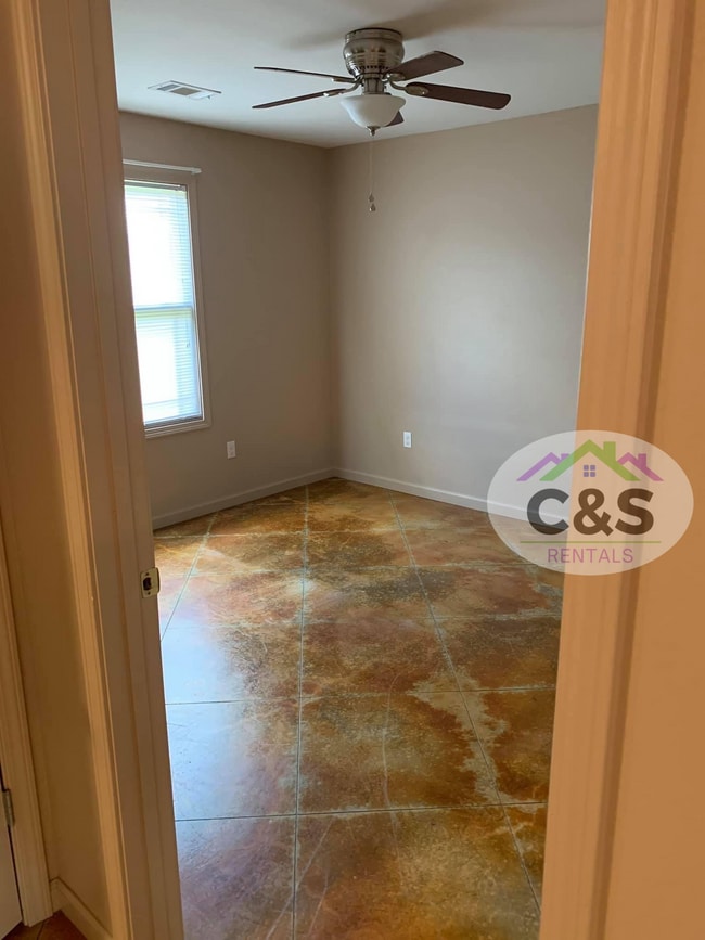 Building Photo - 2161 Smothers Rd