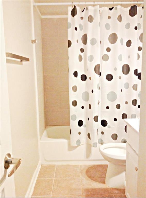 Building Photo - 218 Barfield Ave SW