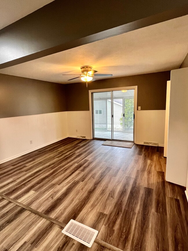 Building Photo - 18475 Bennett Rd