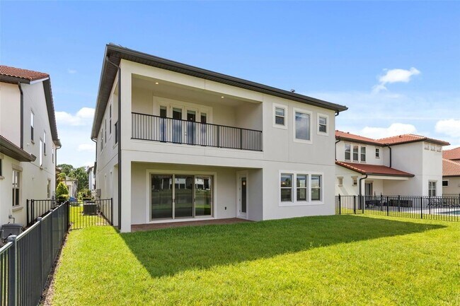 Building Photo - 10511 Royal Cypress Way