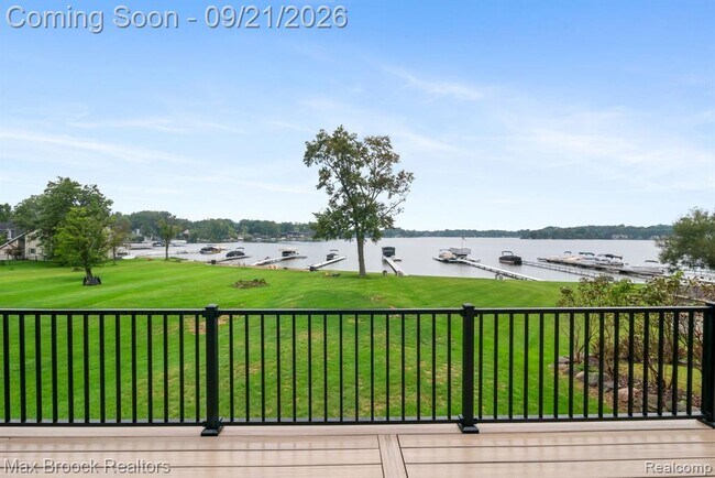 Building Photo - 4151 Bluebird Dr