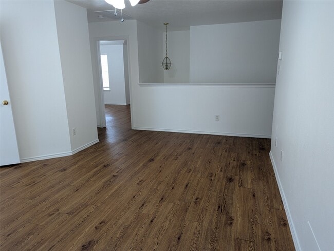 Building Photo - 15938 Timber Run Dr