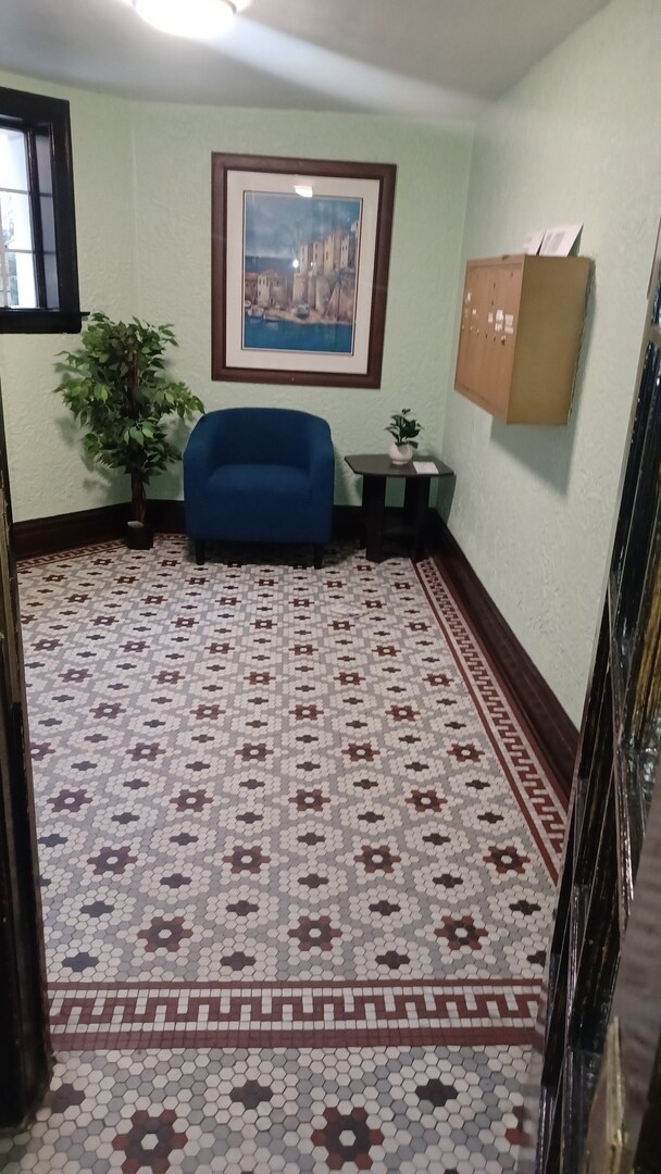 Building Photo - 5132 W 21st St