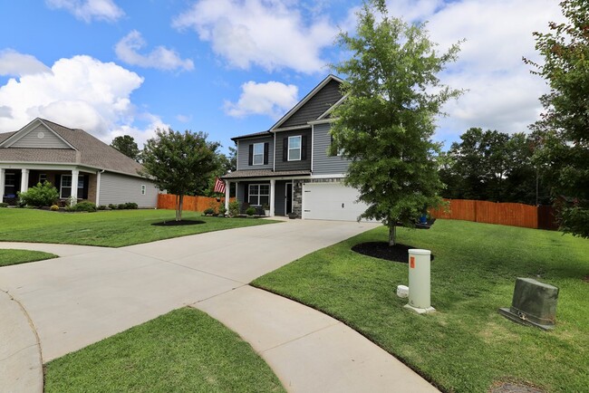 Building Photo - 41 High Point Dr