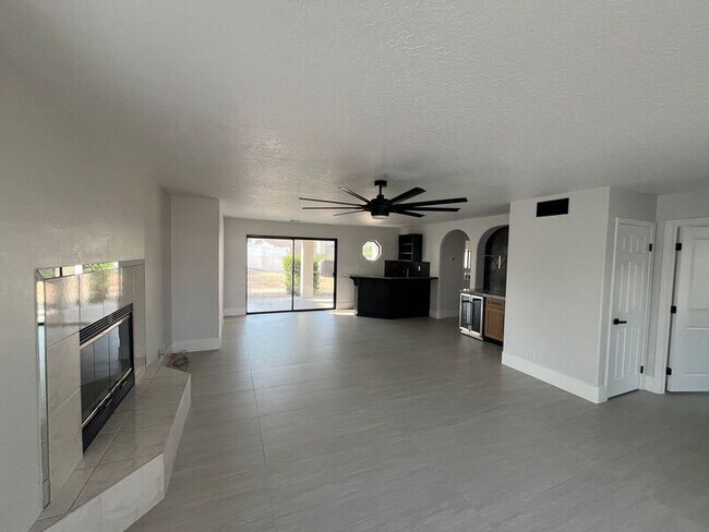 Building Photo - 22547 Cascade Dr