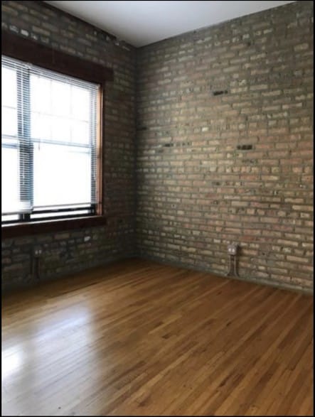 Building Photo - 7033 N Sheridan Rd