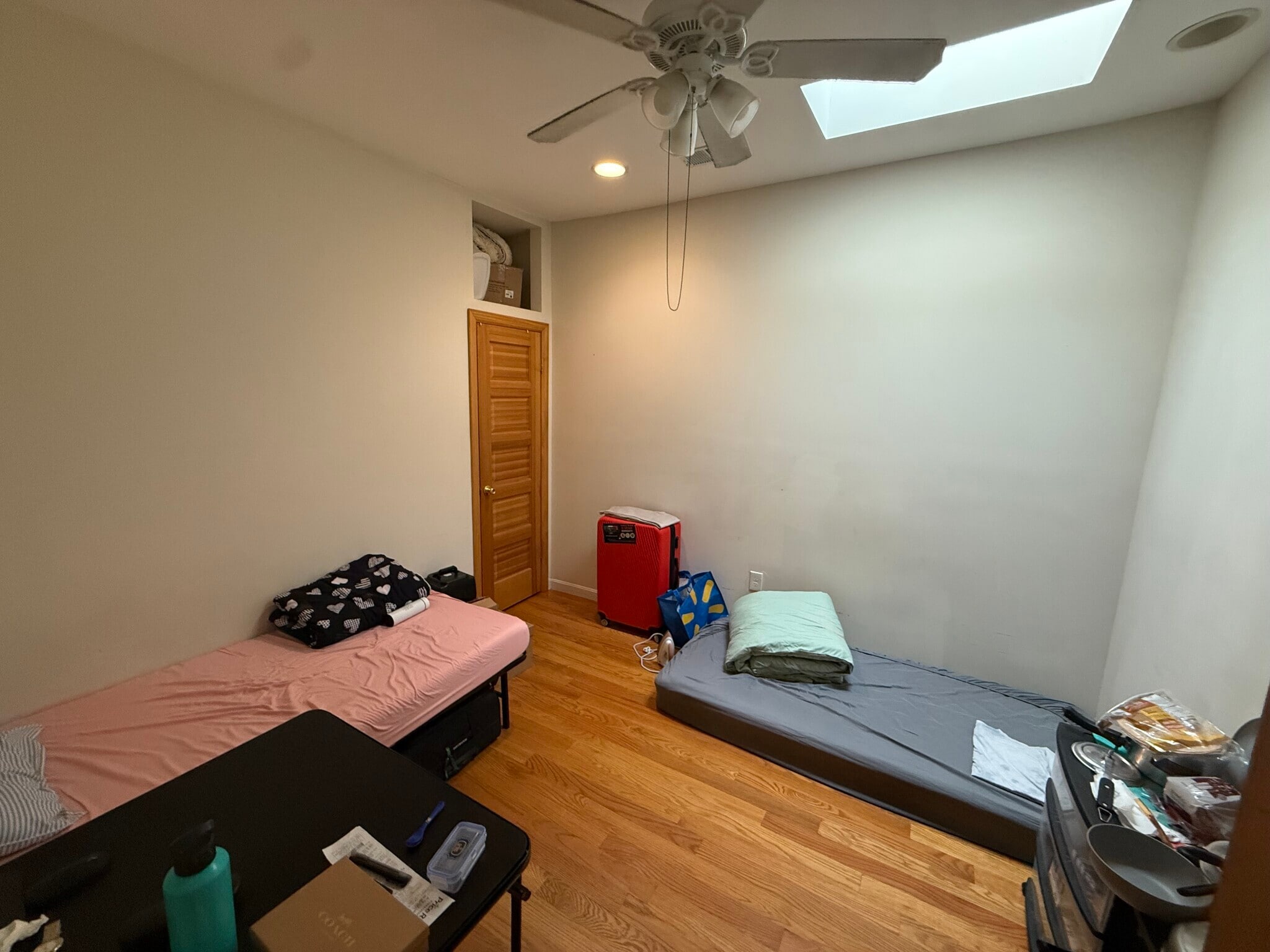 Building Photo - 10 Moreland St