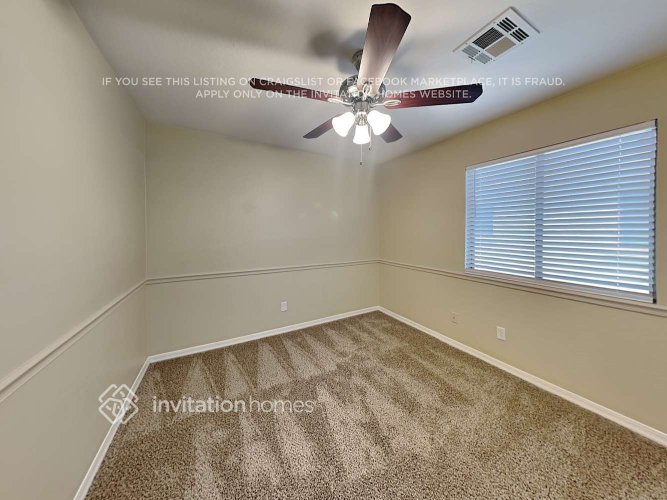 Building Photo - 1352 E Kelsi Ave