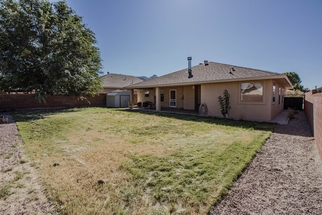 Building Photo - Beautiful home in a great neighborhood