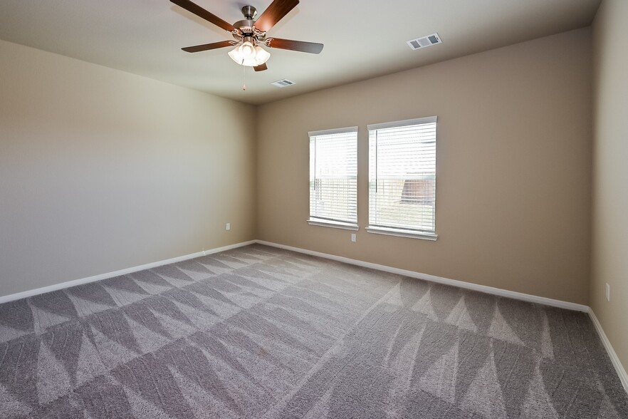 Building Photo - 7939 Cypress Country Dr