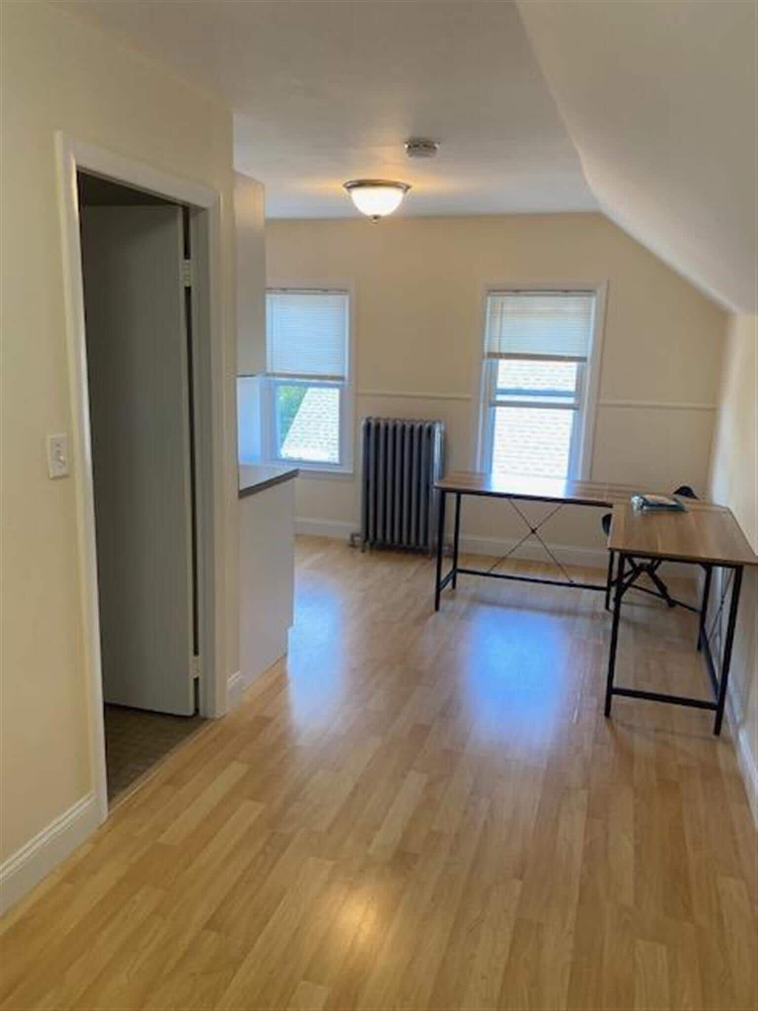 Building Photo - 136 Broadway