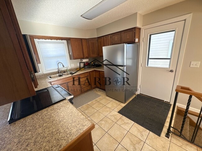 Primary Photo - Recently Renovated 3 Bedroom Home!