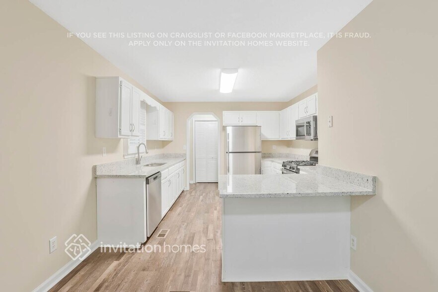 Building Photo - 251 Warrenton Dr