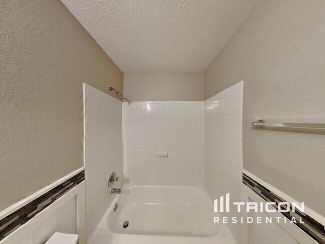 Building Photo - 18418 Westgate Springs Ln