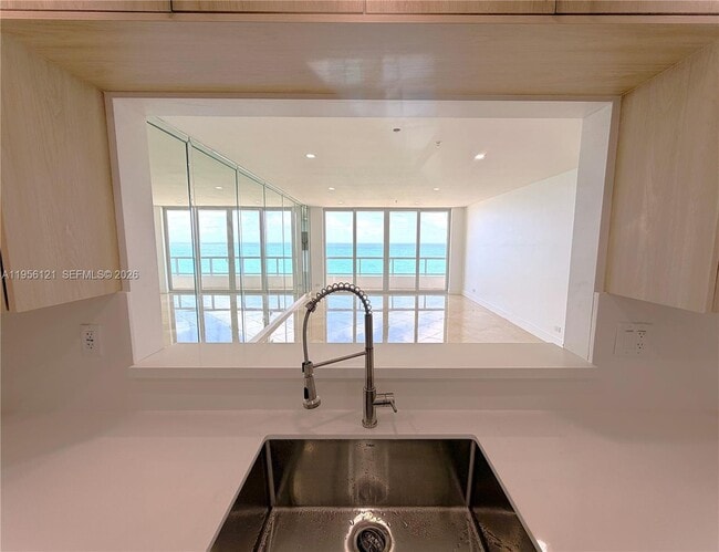 Building Photo - 5601 Collins Ave