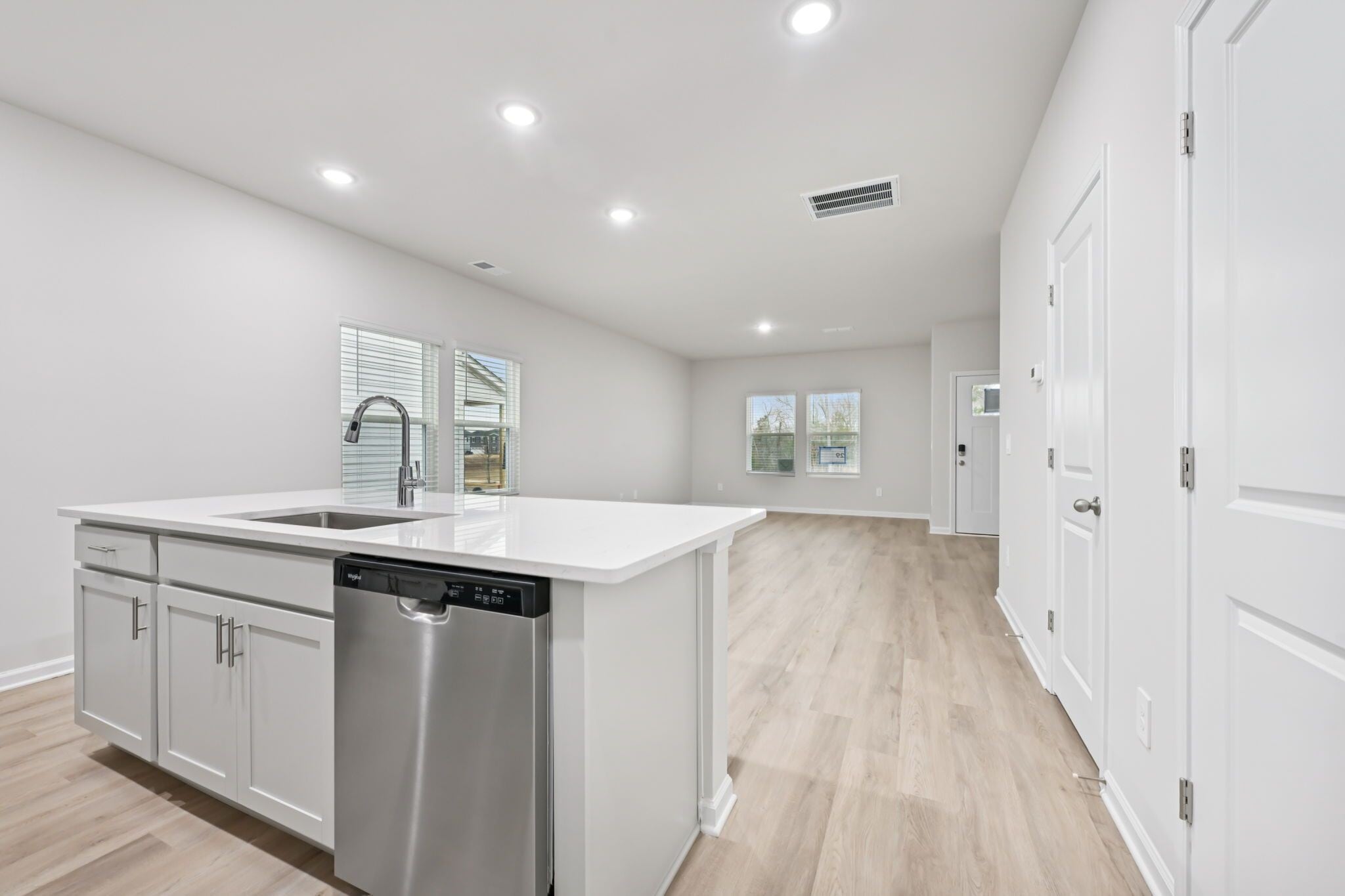 Building Photo - 723 Chandler Stone Dr