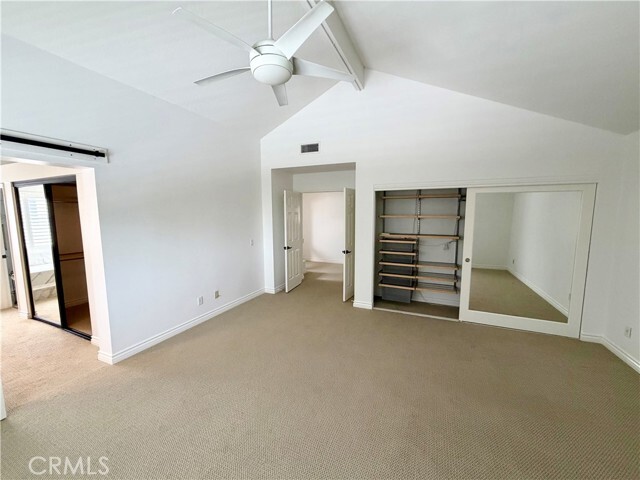 Building Photo - 10 Wickland