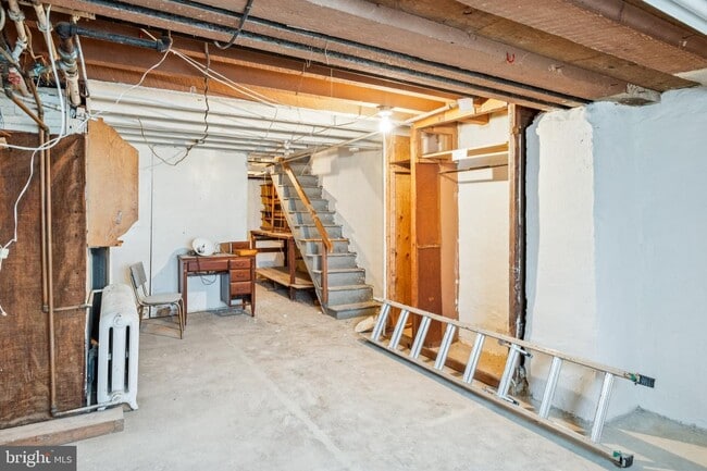 Building Photo - 6257 N 18th St