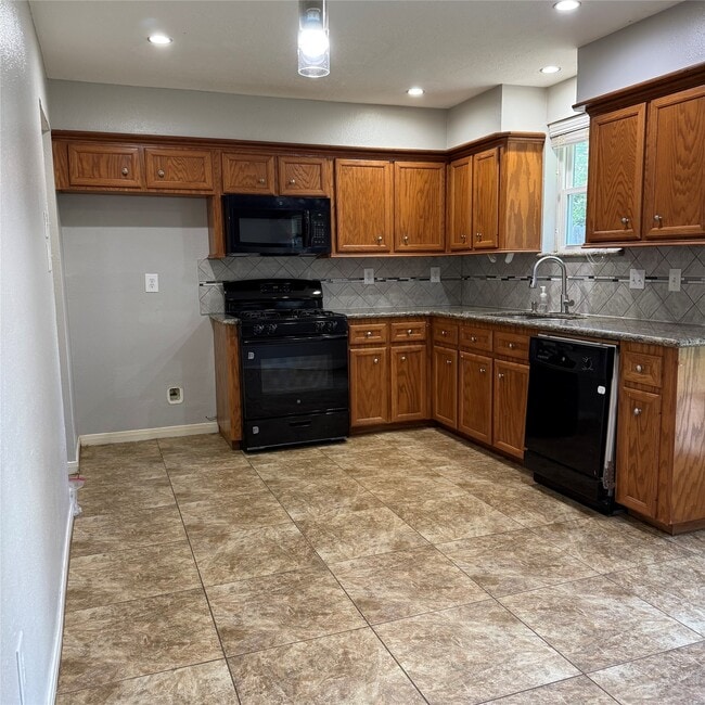 Building Photo - 509 Avondale Ln