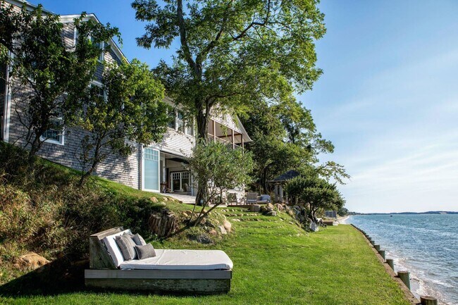 Building Photo - 21 Rawson Rd