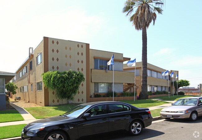 Building Photo - El Segundo Apartments