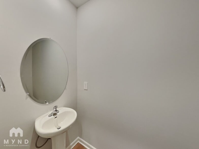 Building Photo - 159 Olde Hearth Rd