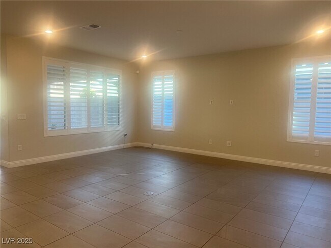 Building Photo - 2110 Millergrove Ave