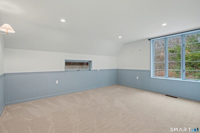 Building Photo - 42 Picketts Ridge Rd