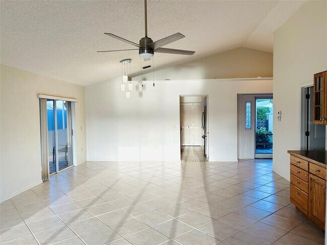 Building Photo - 799 Harrington Lake Dr N