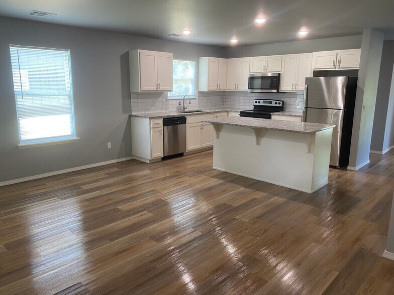 Building Photo - 205 S Fairland Ave
