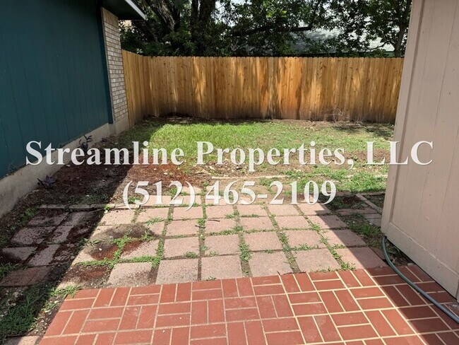Building Photo - Charming 3 bedroom, 2 bath off Wells Branch