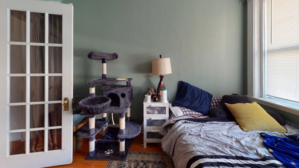 Building Photo - 129 Chiswick Rd