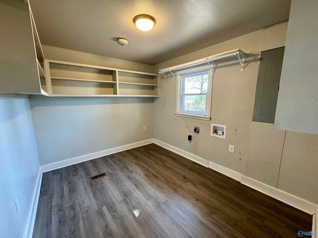 Building Photo - 804 Hereford Dr