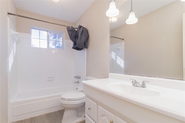 Building Photo - 4406 Rosegate Dr
