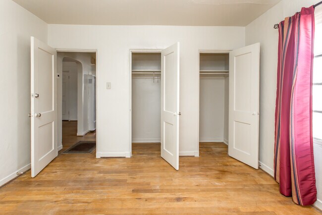 Building Photo - OLD TOWN NORTH VALLEY 2/BD 2/BA 1/CG