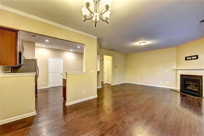 Building Photo - 1075 Hampton Oaks Dr