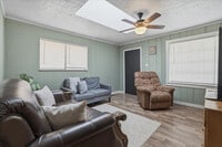 Building Photo - 290 E 4th S