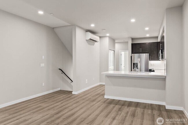 Building Photo - 14925 44th Ave W