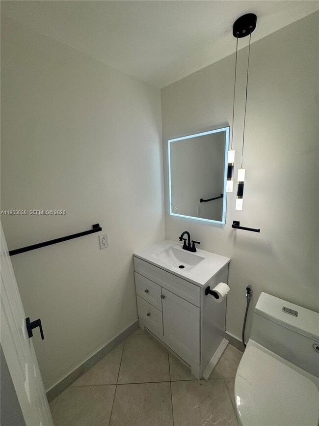 Building Photo - 319 Normandy G