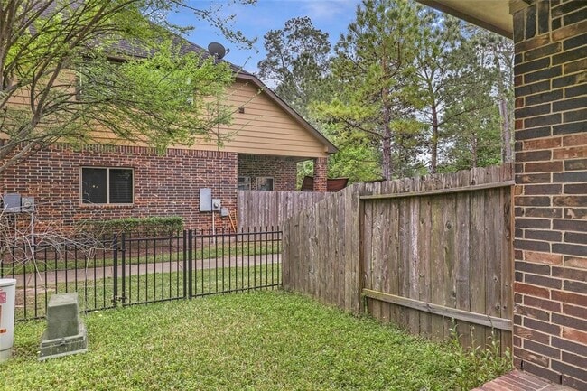 Building Photo - 17906 Arapaho Hill Ln